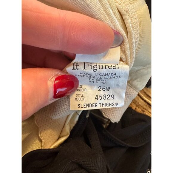 It Figures! Women's Plus Size 26W 3X Black Gold Striped Swimdress Like New - Picture 7 of 8